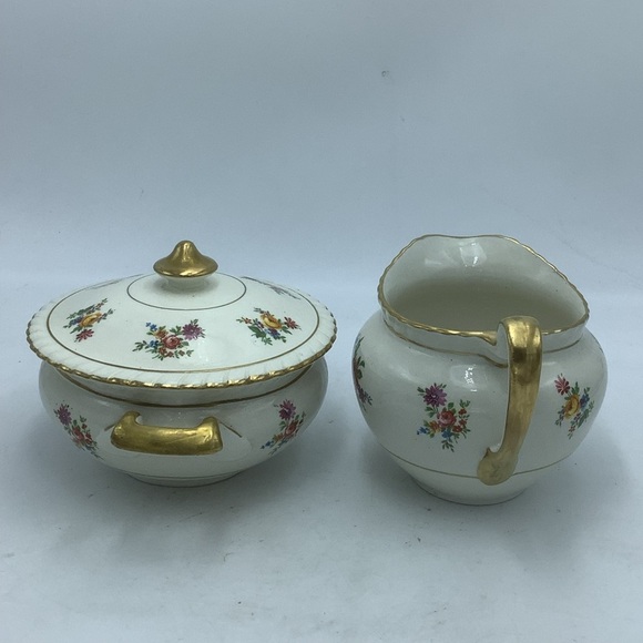 Vintage Johnson Bros England Old English Floral  Covered Sugar and Creamer - Picture 3 of 9
